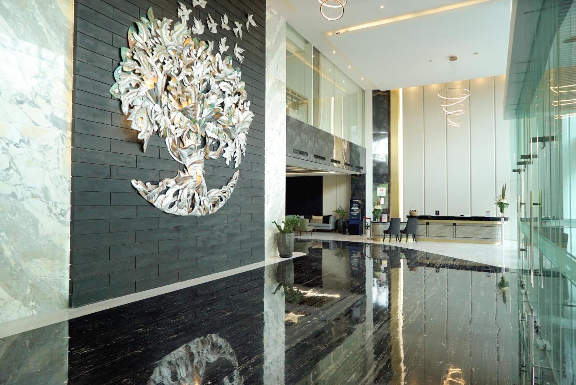 Grand Swiss-Belhotel Darmo Surabaya Ngoại thất bức ảnh